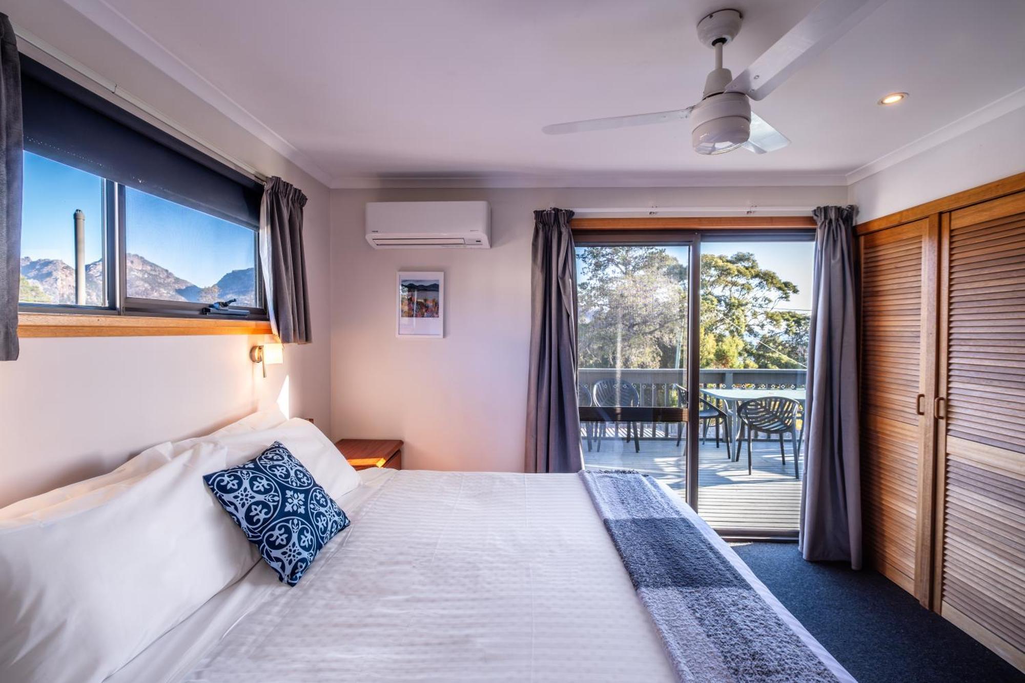 Villa The Lookout ~ Large Family House With Views Coles Bay Exterior foto
